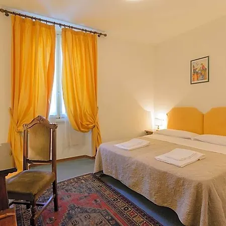 Rex Hotel