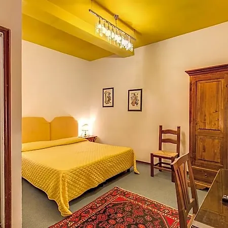 Rex Hotel